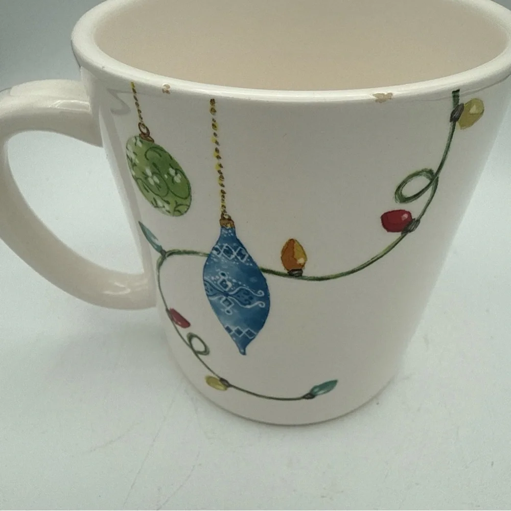 Pier 1 Ironstone Theodore Christmas Grumpy Cat 20oz coffee Mug Chipped